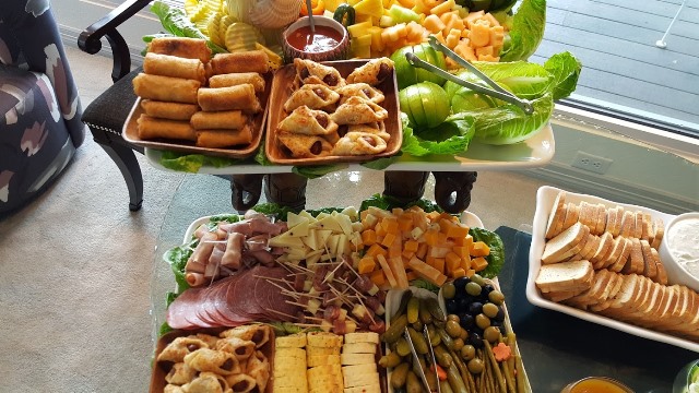 Assorted hors d'oeuvres Tray